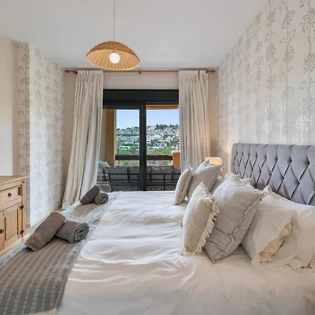 First-class Family Community Chic