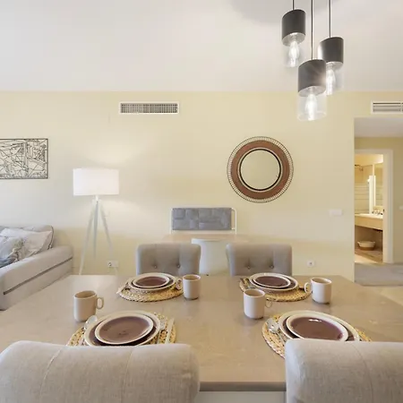 First-class Family Community Chic Lejlighed Estepona